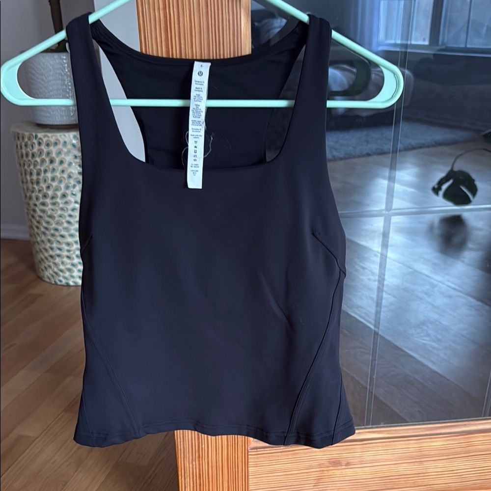 lululemon Instill tank size 8 black excellent condition